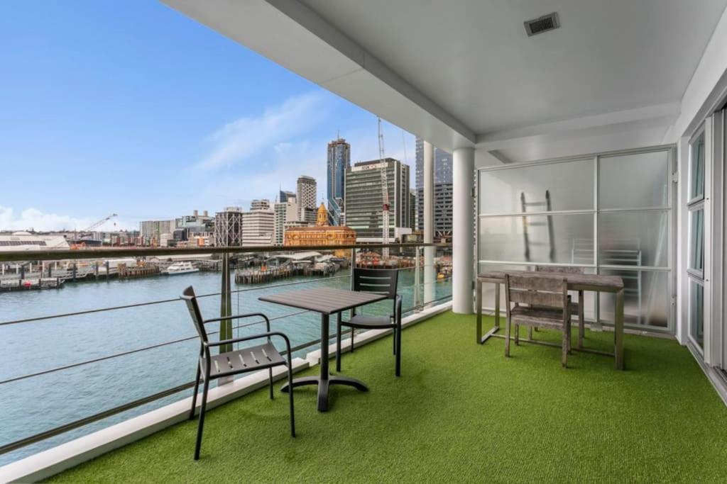 Newly Refurbished Waterfront Apartment! 3320 โอ๊คแลนด์ ภายนอก รูปภาพ