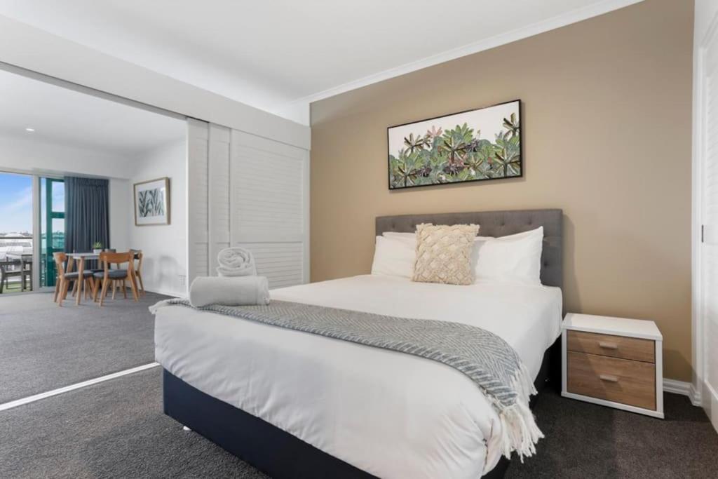 Newly Refurbished Waterfront Apartment! 3320 โอ๊คแลนด์ ภายนอก รูปภาพ